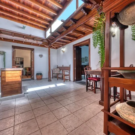 La Casucha - Typical Canarian House By Lanzarote تياس